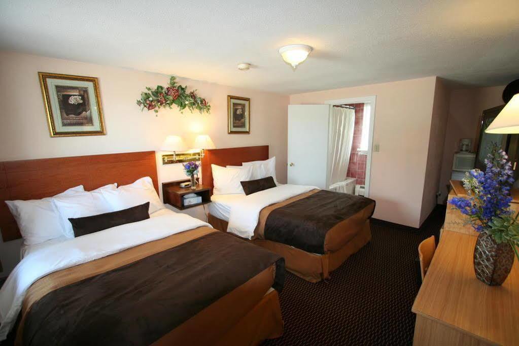 Campbellford River Inn Екстер'єр фото