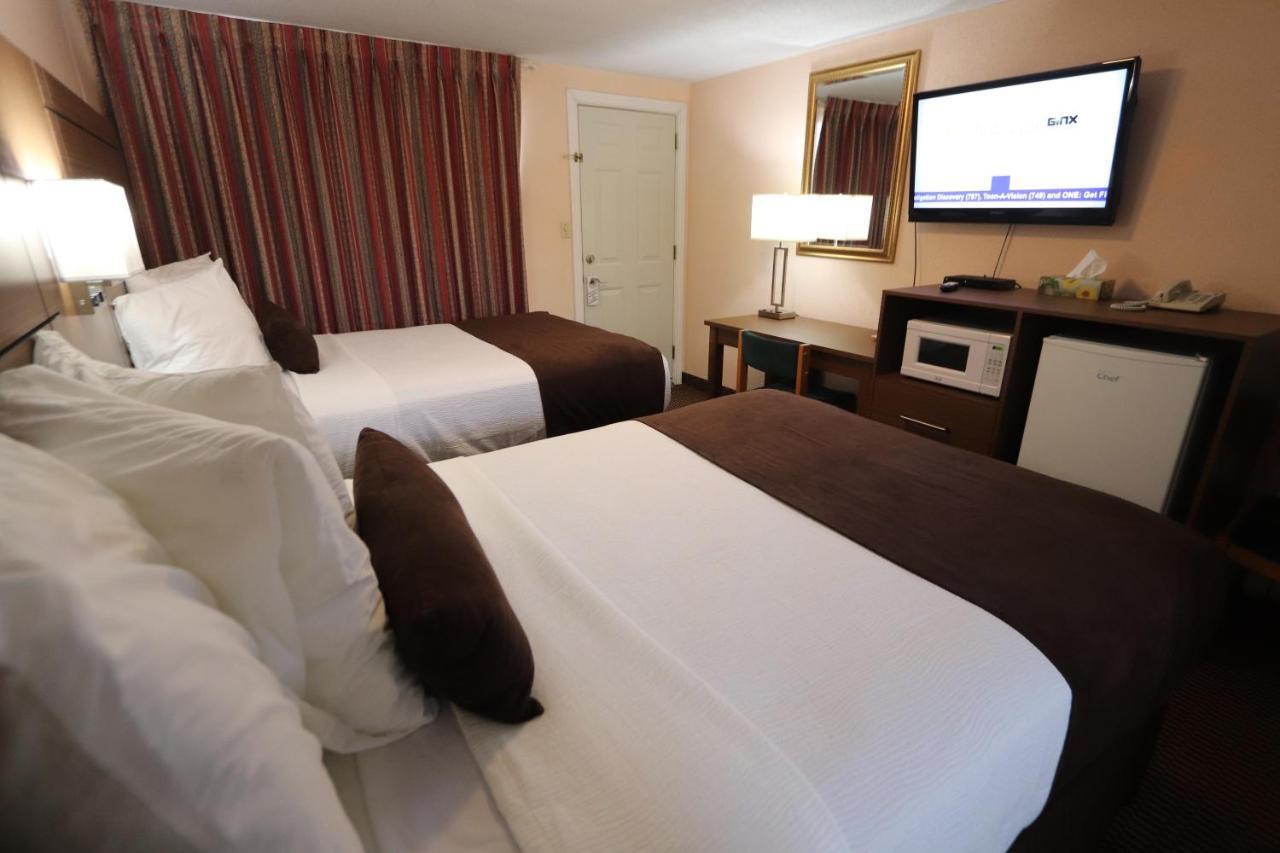 Campbellford River Inn Екстер'єр фото
